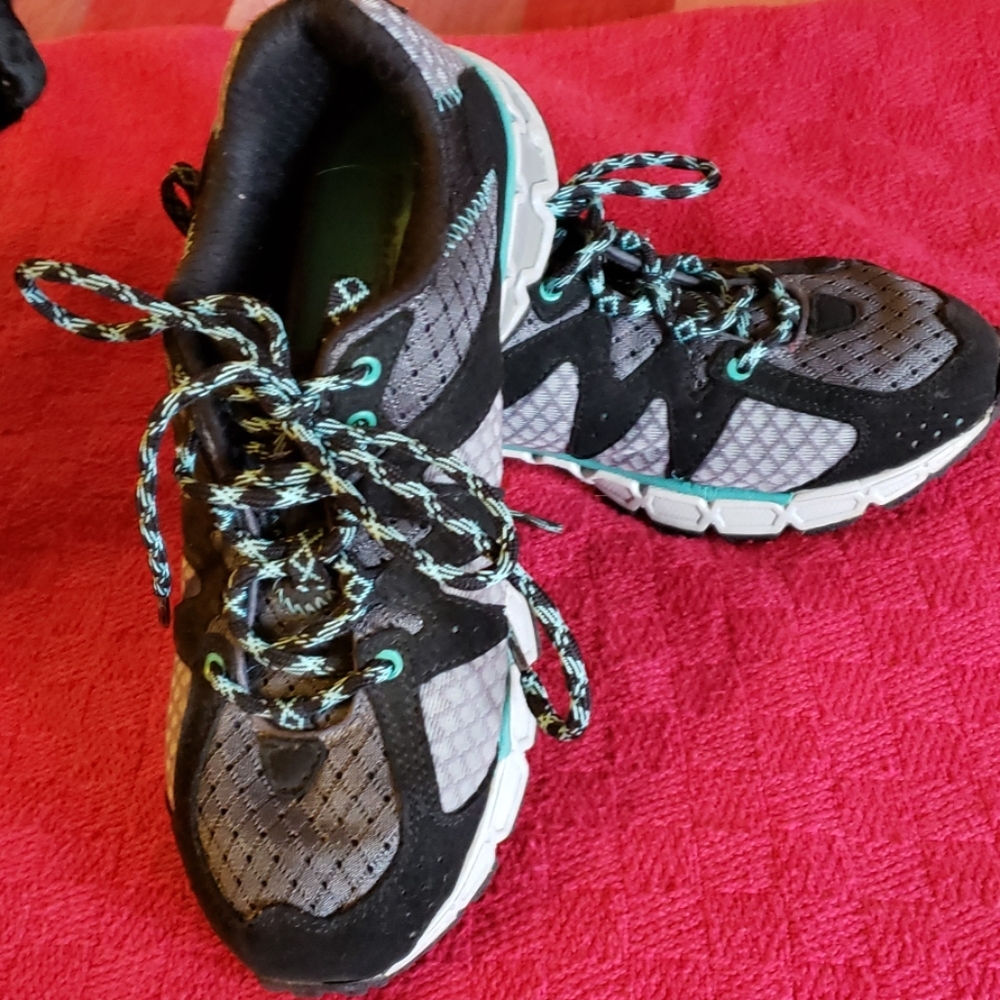 Mounttrek women's sneaker